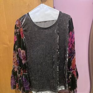 Mystree gray velvet top size M